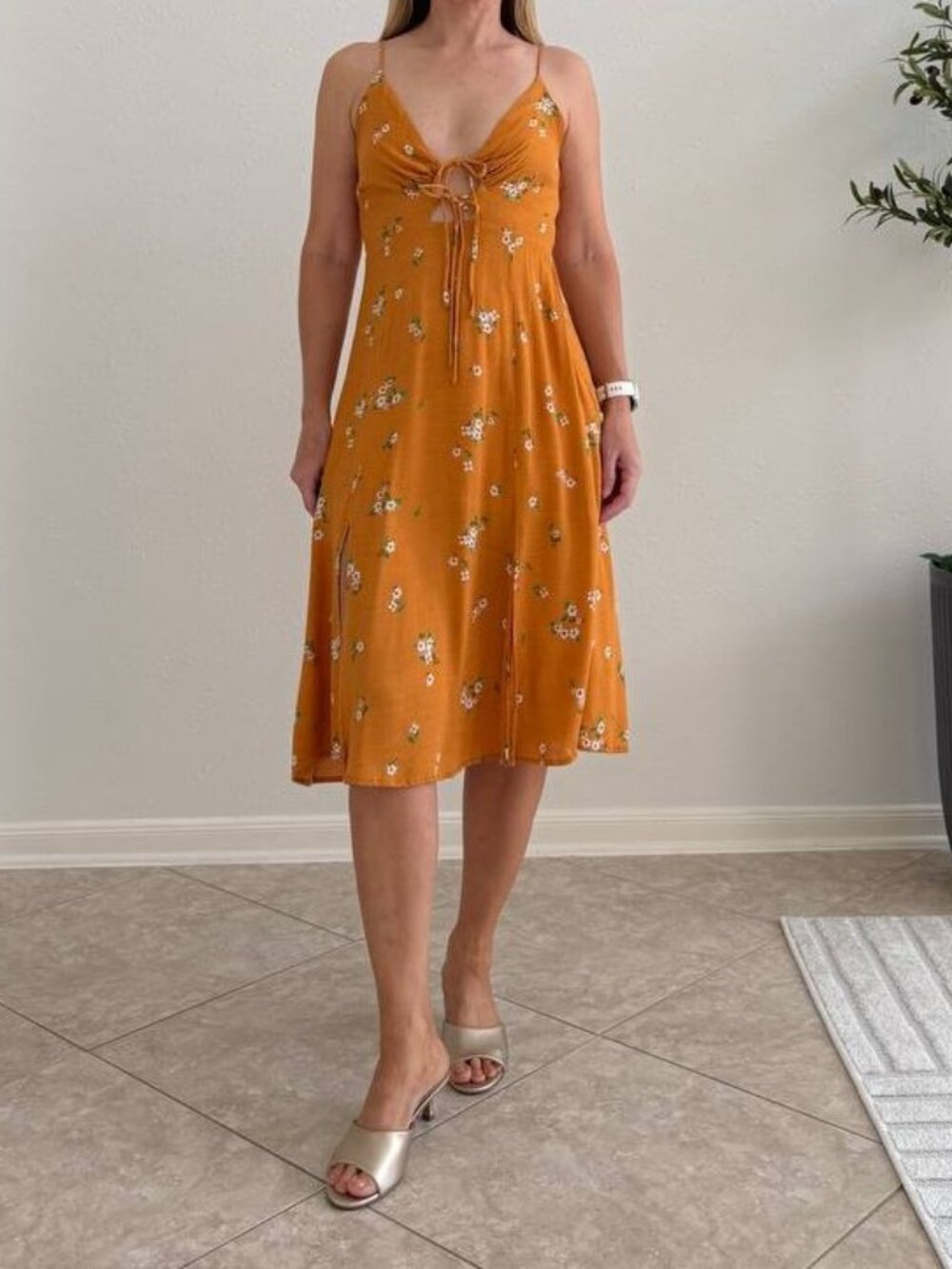 ASTR The Label Mustard Floral Ruched Midi Slip Dress Size S Tie Front Summer